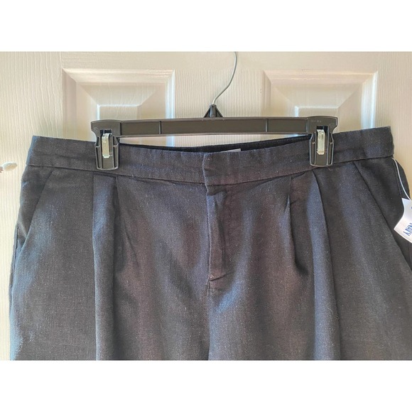 Womens Old Navy Linen Shorts 12 Black Pleated NEW - Picture 2 of 9